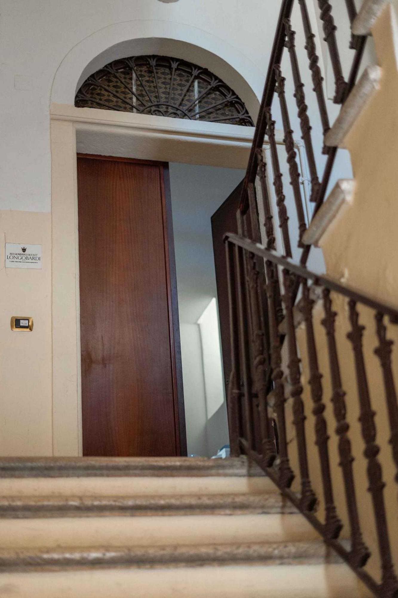 B&B Longobardi Trani Exterior photo
